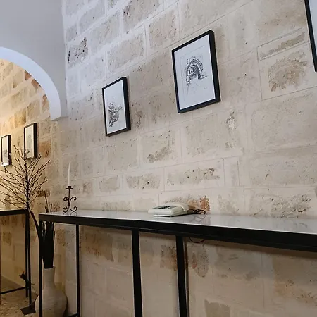 Casa In Pieno Centro Storico Vicino Ostuni E La Riserva Di Torre Quaceto Guest house *