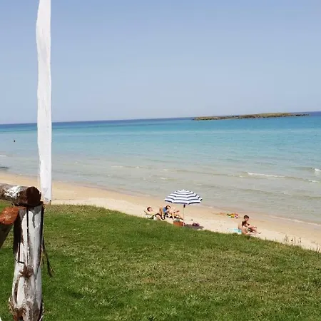Casa In Pieno Centro Storico Vicino Ostuni E La Riserva Di Torre Quaceto *